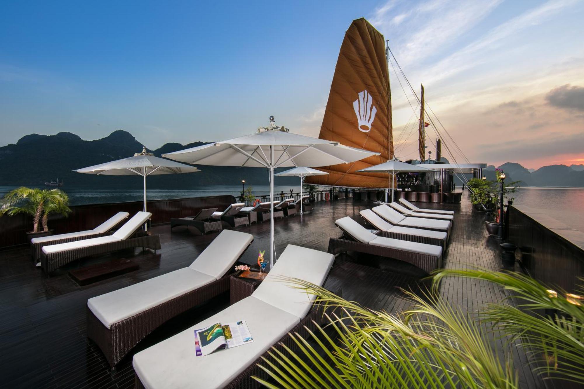 Genesis Luxury Regal Cruises Hotell Ha Long Eksteriør bilde